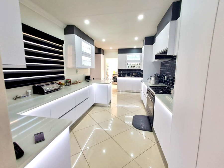 4 Bedroom Property for Sale in Vaalpark Free State